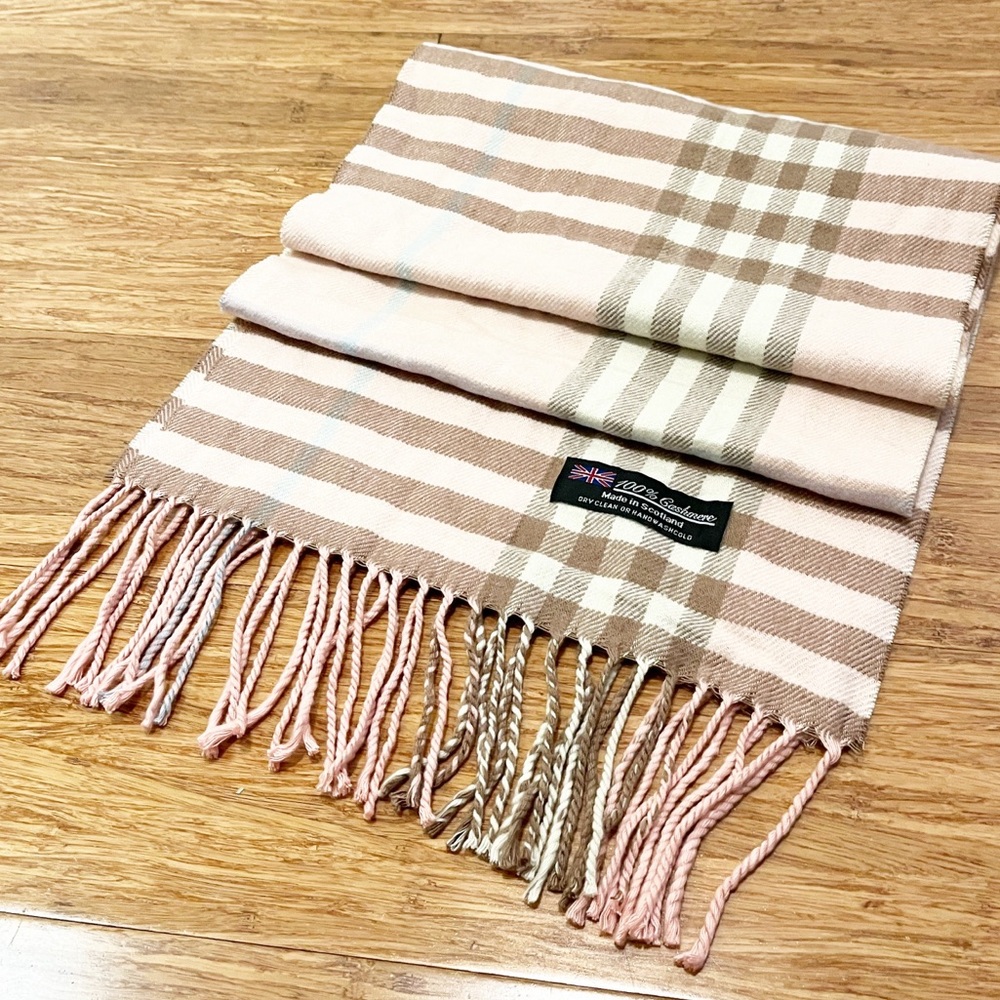 100% Cashmere Made In Scotland Pink, Brown, Green Plaid Fringe Soft Wint… - Picture 4 of 7